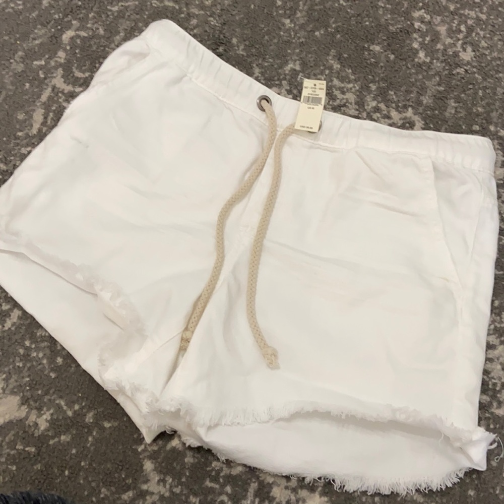 Aerie White distressed shorts size Med